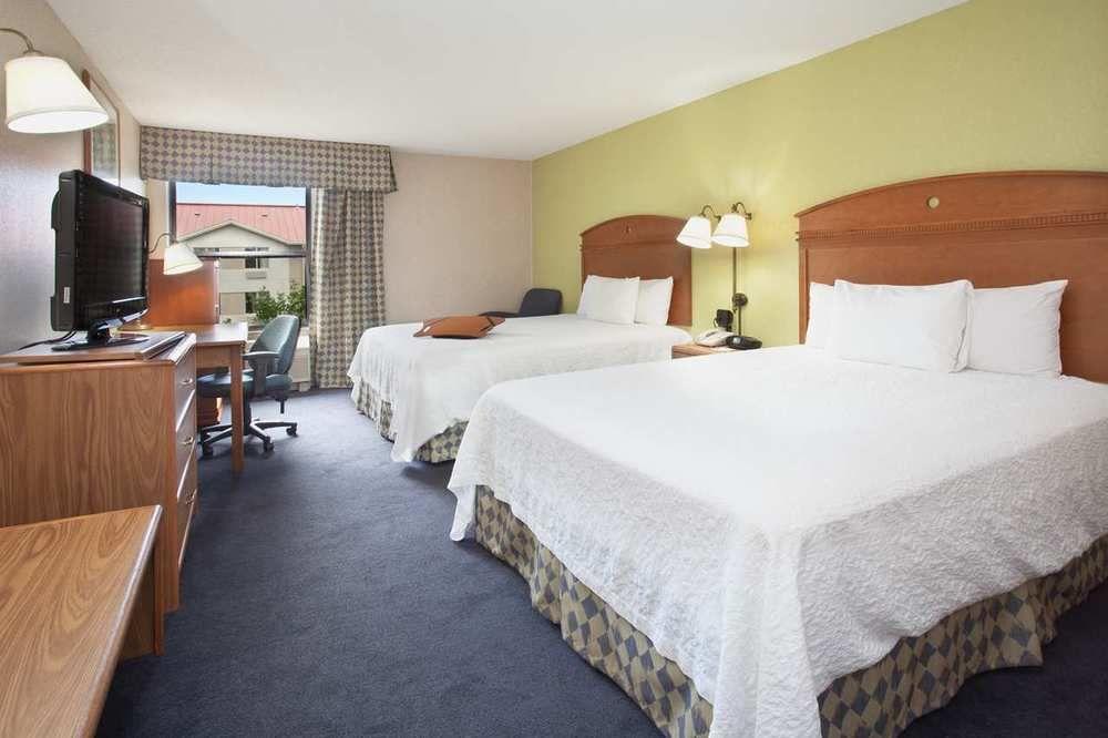 Hotel Baymont By Wyndham Thornton Esterno foto
