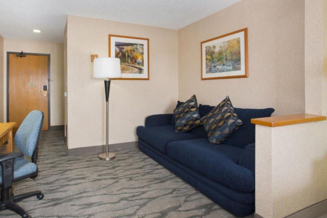 Hotel Baymont By Wyndham Thornton Esterno foto