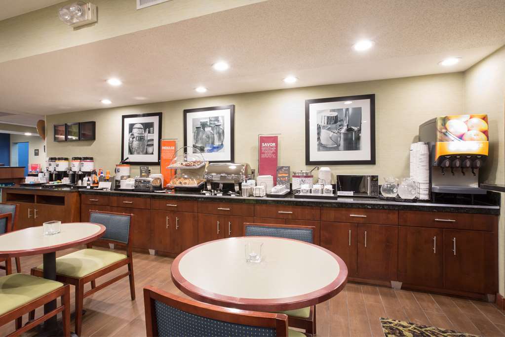 Hotel Baymont By Wyndham Thornton Ristorante foto