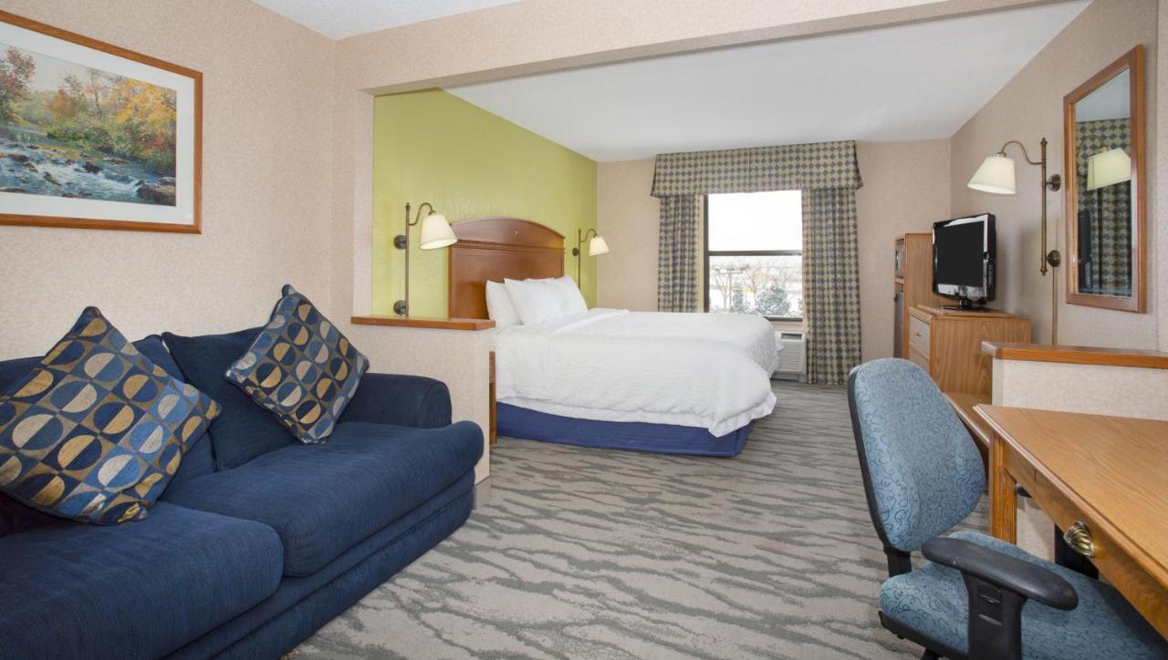 Hotel Baymont By Wyndham Thornton Esterno foto