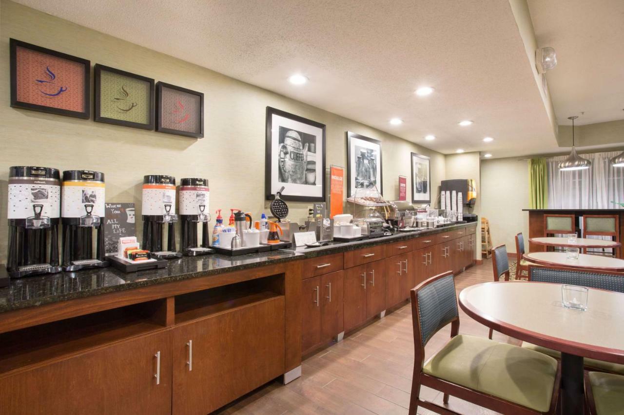 Hotel Baymont By Wyndham Thornton Esterno foto