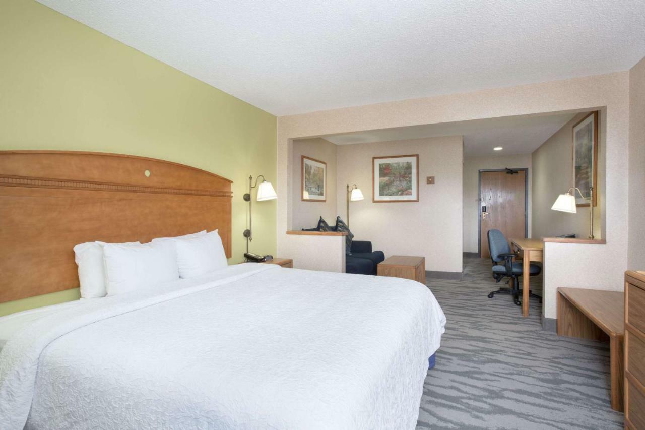 Hotel Baymont By Wyndham Thornton Esterno foto